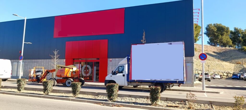 Vilanova del Camí nave