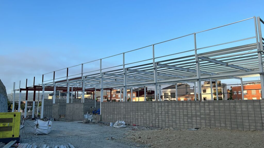 Vilanova del Camí nave