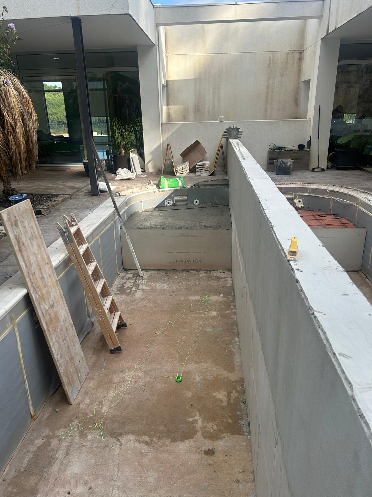 Reformas Pedregosa Piscina Vallirana