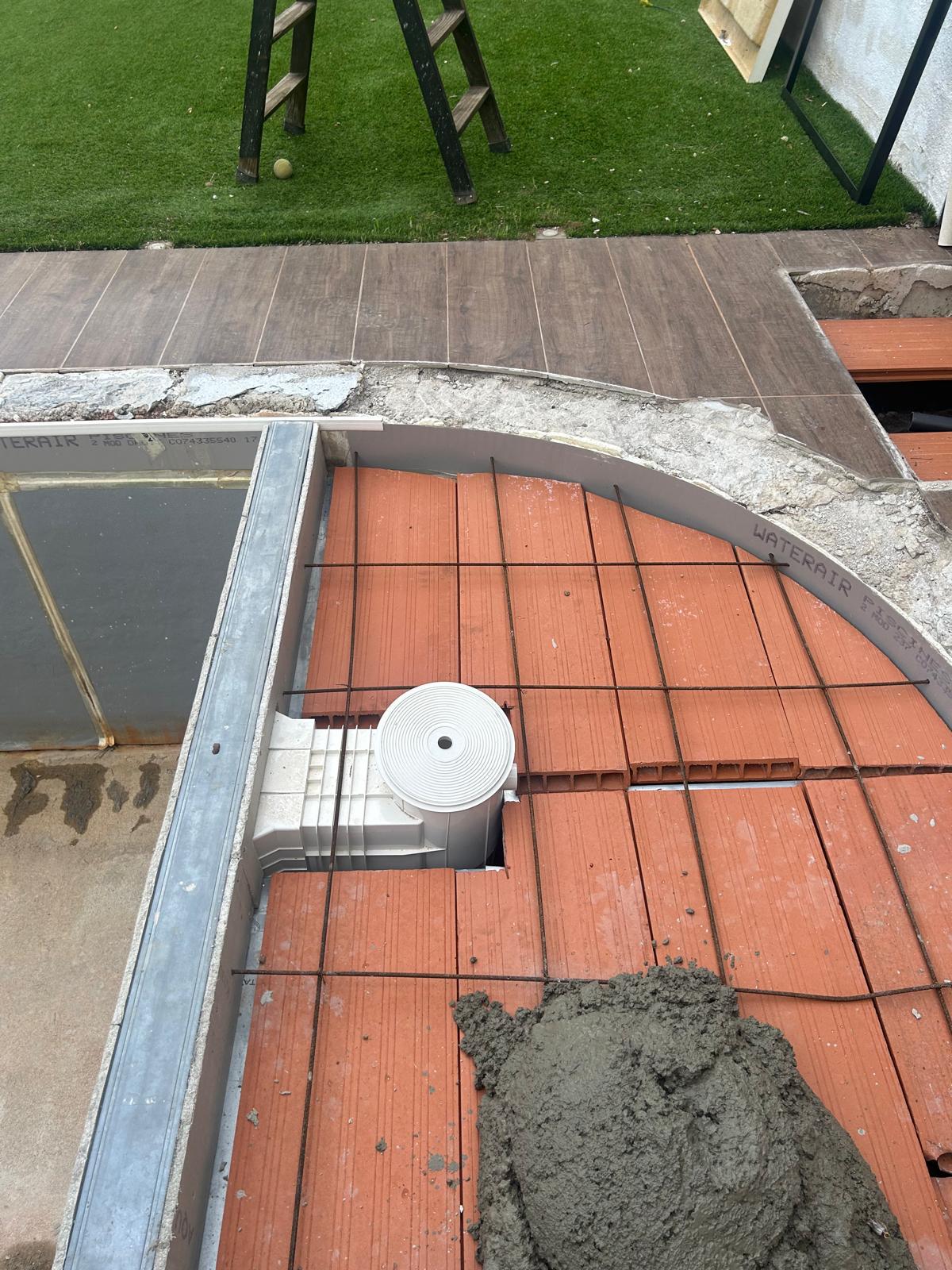 Reformas Pedregosa Piscina Vallirana